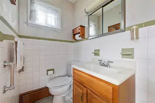 8-06 Clintonville St, Whitestone, NY 11357 - Photo 11