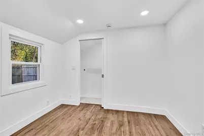 9 Lewis Street, Riverhead, NY 11901 - Photo 25