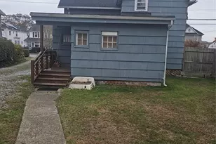 49 Arnold Ave S, West Babylon, NY 11704 - Photo 3