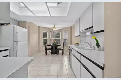 105 Glen Way, Syosset, NY 11791 - Photo 5