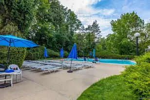 105 Glen Wy, Syosset, NY 11791 - Photo 37