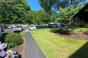 6 Bryant Crescent, White Plains, NY 10605 - Photo 3