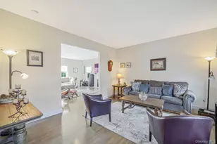 20 Dogwood Ln, East Moriches, NY 11940 - Photo 5