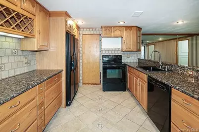 603 Blue Ridge Drive, Medford, NY 11763 - Photo 5