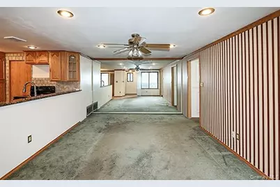 603 Blue Ridge Drive, Medford, NY 11763 - Photo 9