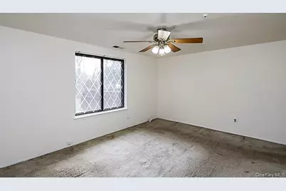 603 Blue Ridge Drive, Medford, NY 11763 - Photo 15