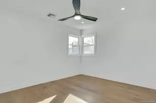 243 Lido Pkwy, Lindenhurst, NY 11757 - Photo 35