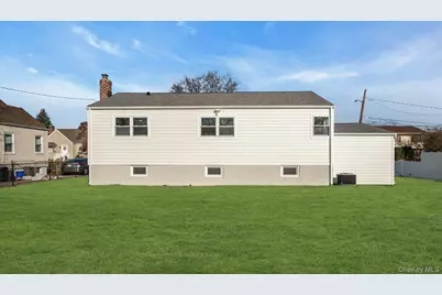 243 Lido Parkway, Lindenhurst, NY 11757 - Photo 41