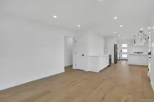 243 Lido Pkwy, Lindenhurst, NY 11757 - Photo 17