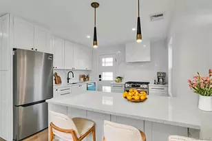 243 Lido Pkwy, Lindenhurst, NY 11757 - Photo 21