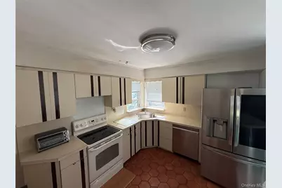 2582 Oceanside Road, Oceanside, NY 11572 - Photo 7