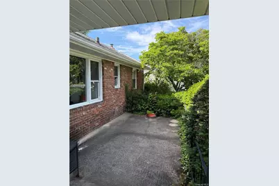 2582 Oceanside Road, Oceanside, NY 11572 - Photo 13