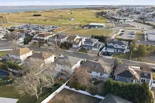 31 Regent Dr, Long Beach, NY 11561 - Photo 35