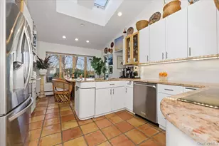 31 Regent Dr, Long Beach, NY 11561 - Photo 9