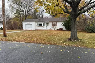 1119 Nugent Ave, Bay Shore, NY 11706 - Photo 3