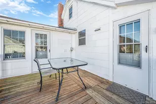 92 E John St, Lindenhurst, NY 11757 - Photo 23