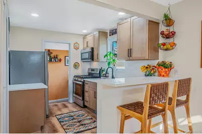 92 E John Street, Lindenhurst, NY 11757 - Photo 7