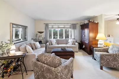 51 Deer Lane, Hicksville, NY 11801 - Photo 9