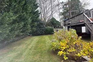 51 Deer Ln, Hicksville, NY 11801 - Photo 27