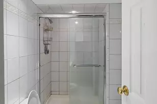 51 Deer Ln, Hicksville, NY 11801 - Photo 25