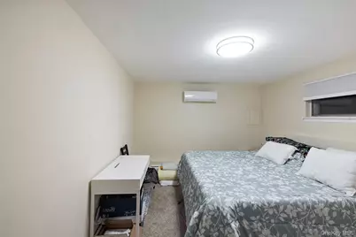 51 Deer Lane, Hicksville, NY 11801 - Photo 23