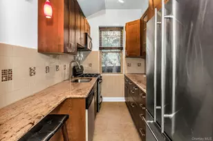 67-25 Clyde St, Forest Hills, NY 11375 - Photo 7
