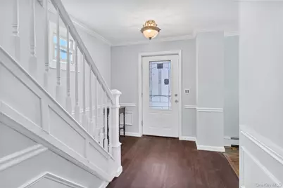 81 Fairground Avenue, Huntington Station, NY 11746 - Photo 3