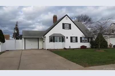 113 Abbey Lane, Levittown, NY 11756 - Photo 15