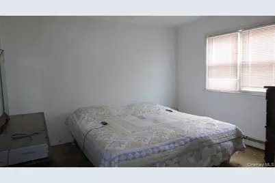 113 Abbey Lane, Levittown, NY 11756 - Photo 9