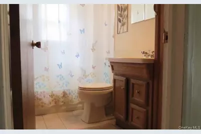 113 Abbey Lane, Levittown, NY 11756 - Photo 7