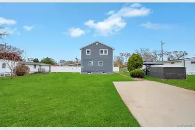 15 Duane Drive, Ronkonkoma, NY 11779 - Photo 5