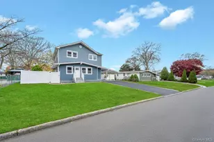 15 Duane Dr, Ronkonkoma, NY 11779 - Photo 3