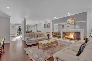 165 Tara Dr, Roslyn, NY 11576 - Photo 7