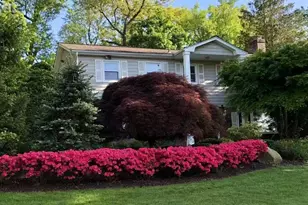 165 Tara Dr, Roslyn, NY 11576 - Photo 25