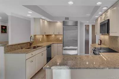 165 Tara Drive, Roslyn, NY 11576 - Photo 9