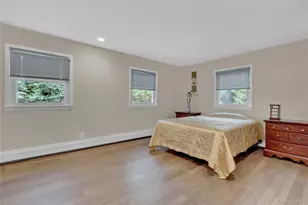 165 Tara Dr, Roslyn, NY 11576 - Photo 17