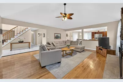 14 Oak Point Drive S, Bayville, NY 11709 - Photo 7