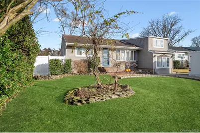 48 Elliot Drive, Hicksville, NY 11801 - Photo 29