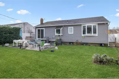 48 Elliot Drive, Hicksville, NY 11801 - Photo 33