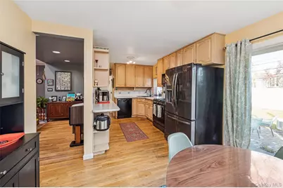 48 Elliot Drive, Hicksville, NY 11801 - Photo 23