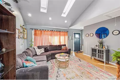 48 Elliot Drive, Hicksville, NY 11801 - Photo 11