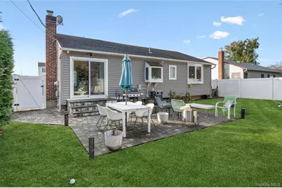 48 Elliot Drive, Hicksville, NY 11801 - Photo 31