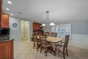 142 Cambridge Ave, Garden City, NY 11530 - Photo 13