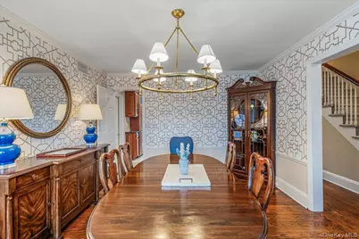 142 Cambridge Avenue, Garden City, NY 11530 - Photo 9