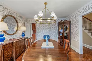 142 Cambridge Ave, Garden City, NY 11530 - Photo 9