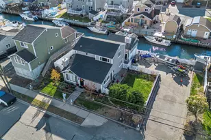 803 S 7th St, Lindenhurst, NY 11757 - Photo 29