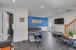 803 S 7th St, Lindenhurst, NY 11757 - Photo 19