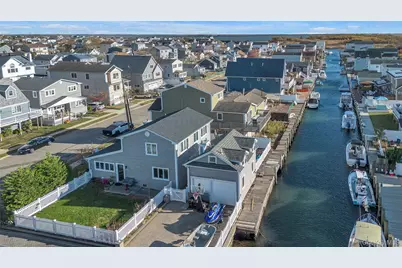 803 S 7th Street, Lindenhurst, NY 11757 - Photo 31