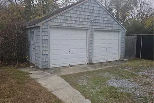 45 Arnold Ave, West Babylon, NY 11704 - Photo 3