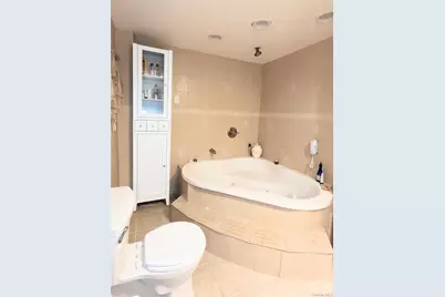 94 Walter Court, Commack, NY 11725 - Photo 11